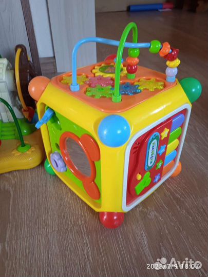 Музыкальные развивающие игрушки