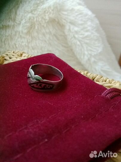 Серебряное кольцо