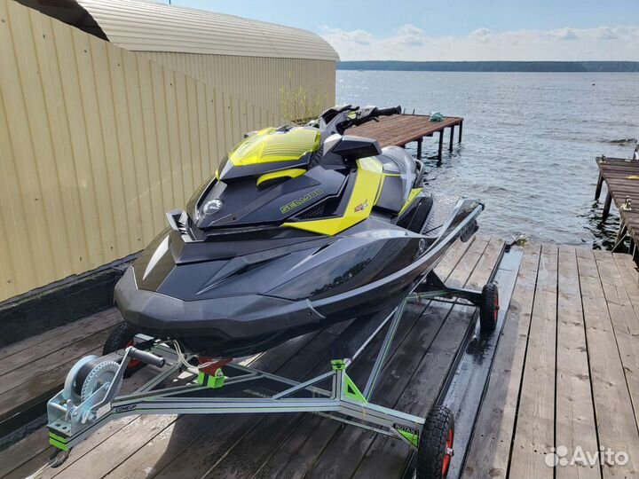 Шикарный спортивный гидроцикл BRP seadoo RXP 260RS