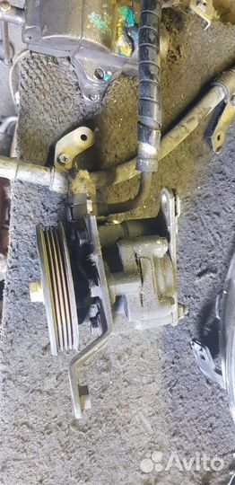 Насос гур Toyota Harrier MCU15; 1MZ-FE