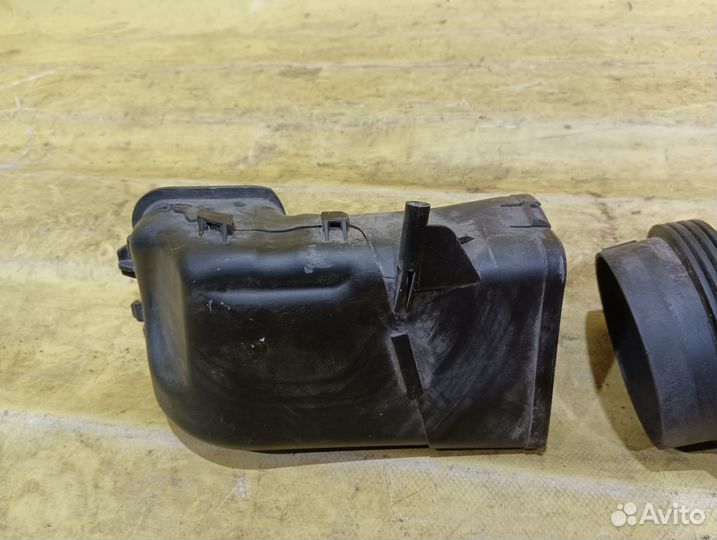 Патрубок воздушного фильтра BMW 5-serie F10/F11