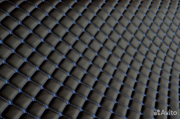 Экокожа стеганая черная нитка синяя рис квадрат