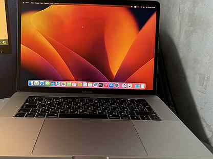 Macbook pro 15 2017 i7 16gb 512gb