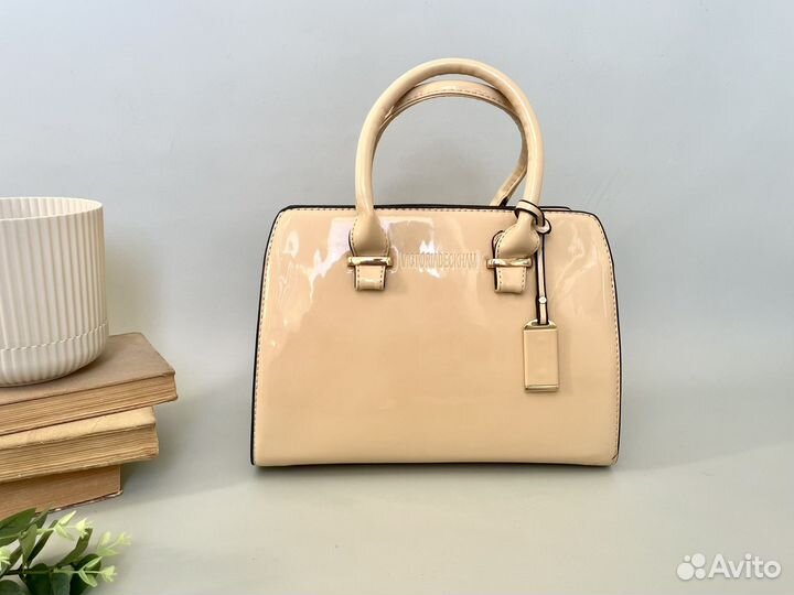 Сумка женская лаковая