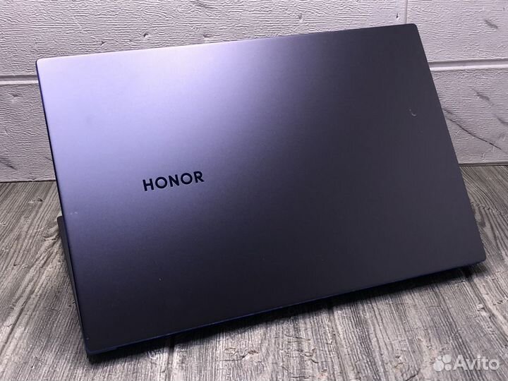 Honor Magicbook Ryzen 5 3500/8/256ssd