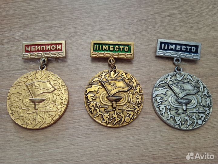 Спорт Города Детские Мишка СССР значок меда