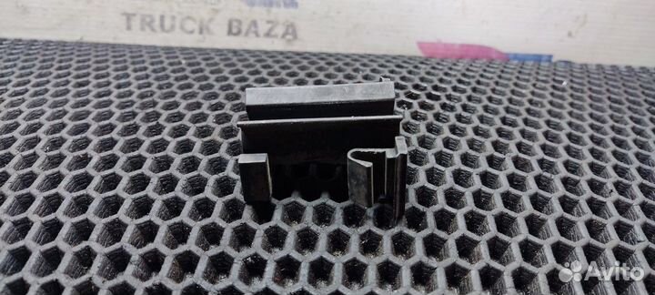 Кронштейн Mercedes-Benz Actros, Mercedes-Benz Axor