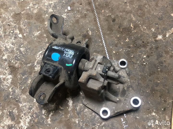 Опора кпп hyundai solaris