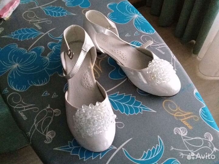 Туфли детские на девочку