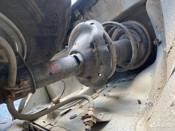 Стойки амортизатора передние Subaru Impreza GE3