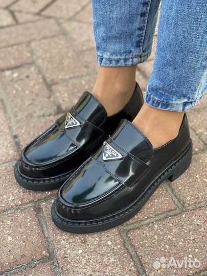 Лоферы женские