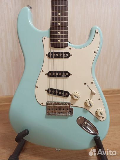 Электрогитара стратокастер Fender/Göldo