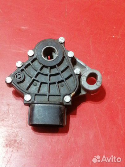 Датчик положения селектора АКПП Toyota Camry XV40