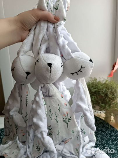 Игрушка комфортер зайка