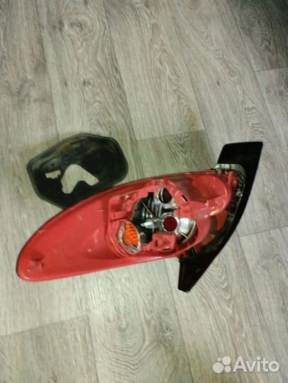Задние фонари на пежо 206