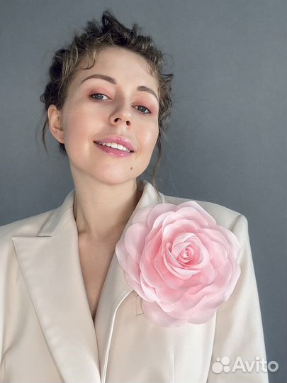 Брошь роза из ткани (разных размеров )