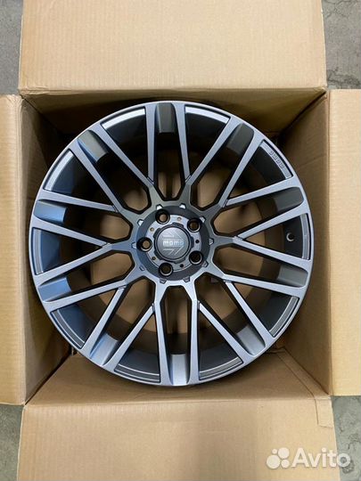 Диски момо R20 Тойота лк200 Лексус лх