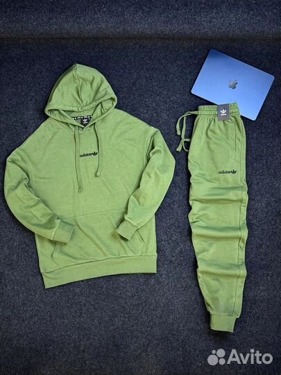 Спортивный костюм Adidas