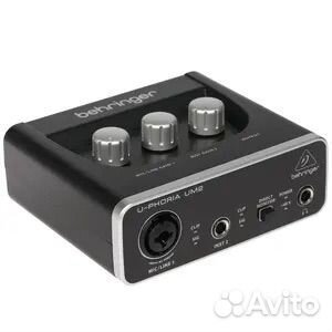 Звуковая карта behringer um2