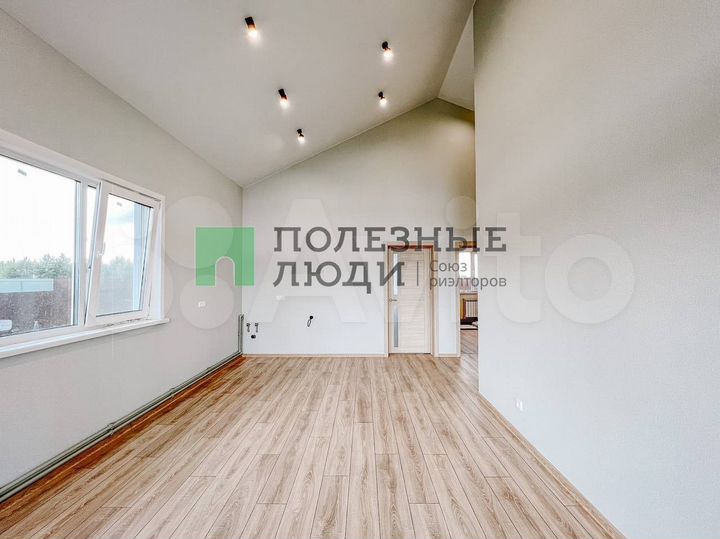 Дом 102 м² на участке 10 сот.