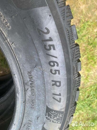 Michelin X-Ice North 4 215/65 R17