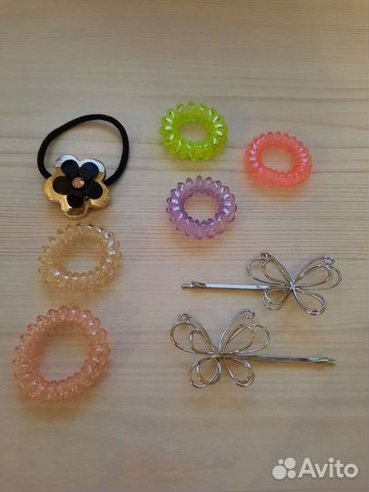 Резинки и заколки для волос