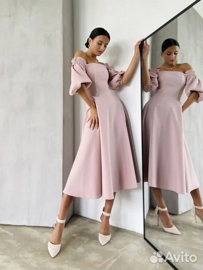 Вечернее платье с открытыми плечами