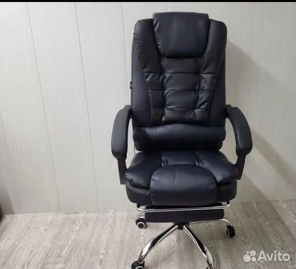 Компьютерное кресло руководителя