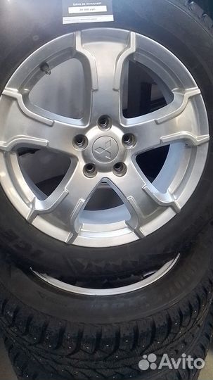 Bridgestone Ice Cruiser 5000 215/60 R17 102T