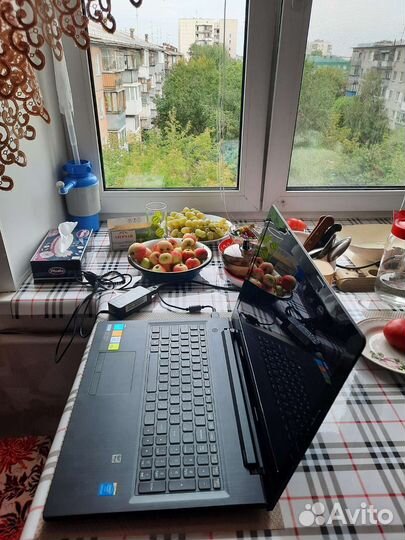 Ноутбук lenovo