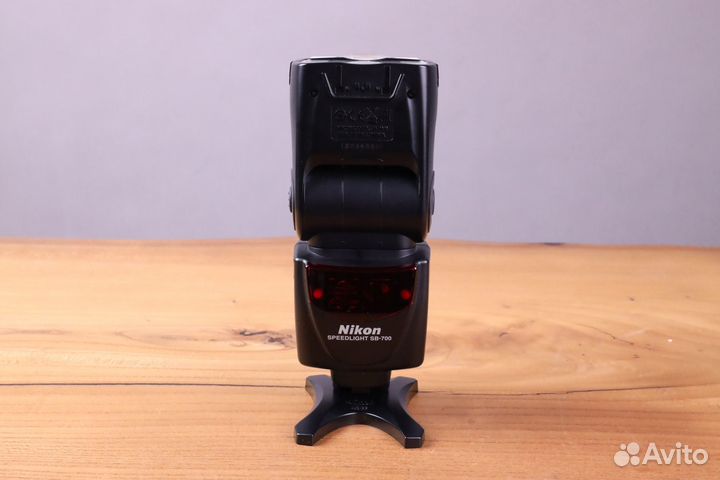Вспышка Nikon Speedlight SB-700