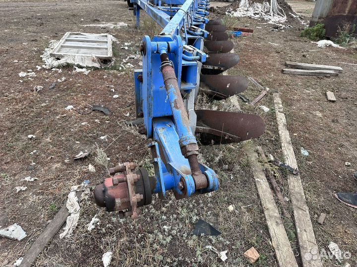 Плуг Светлоградагромаш ПНУ-8х40П, 2015