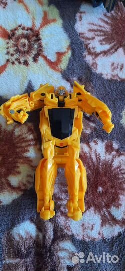 Hasbro роботы Бамбелби и Баррикейд