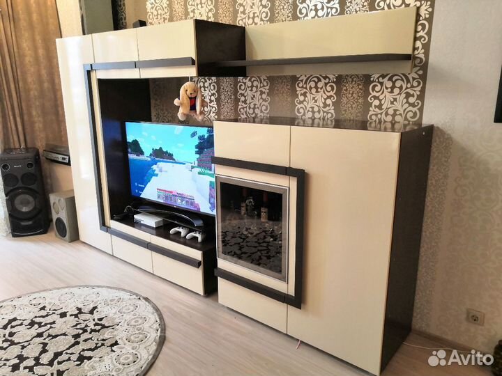 Стенка, гостиная