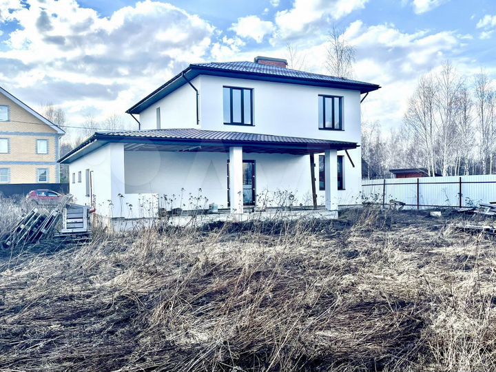 Коттедж 247 м² на участке 10 сот.