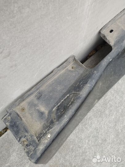 Накладка порога правая вmw 7 Е65 бmв 7 Е65 Е66