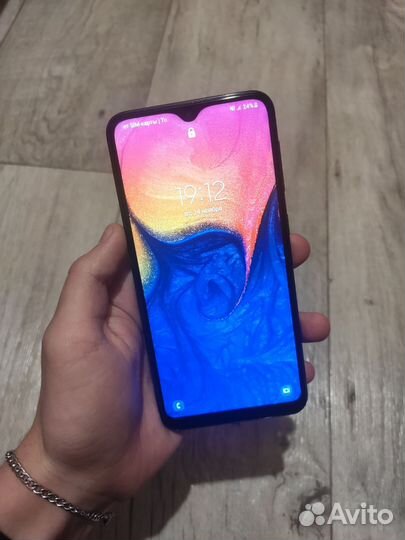 Samsung Galaxy A10, 2/32 ГБ
