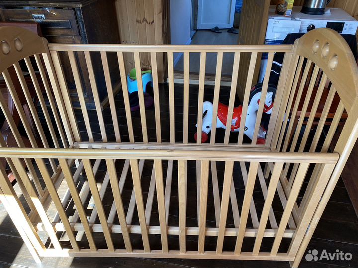 Детская кроватка