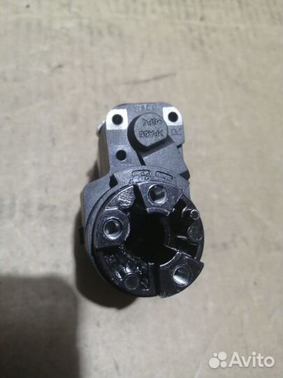 Мотор складывания зеркала Toyota