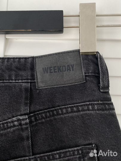 Джинсы weekday