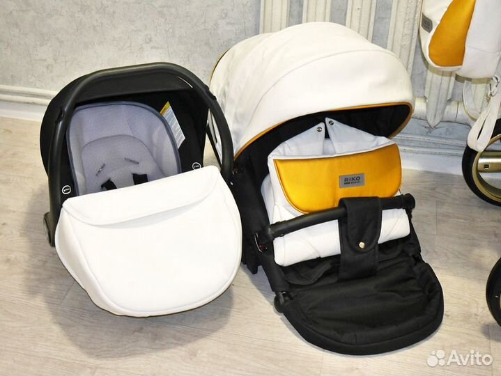 Коляска Riko Basic Ozon 3 в 1 с автокреслом экокож
