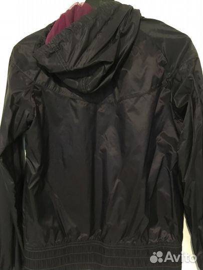 Женская ветровка Nike