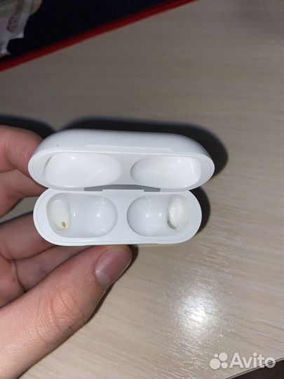 Apple airpods pro первого поколения