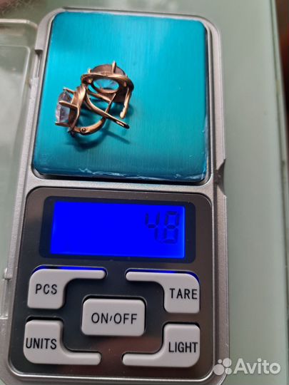 Золотые серьги с сапфирами