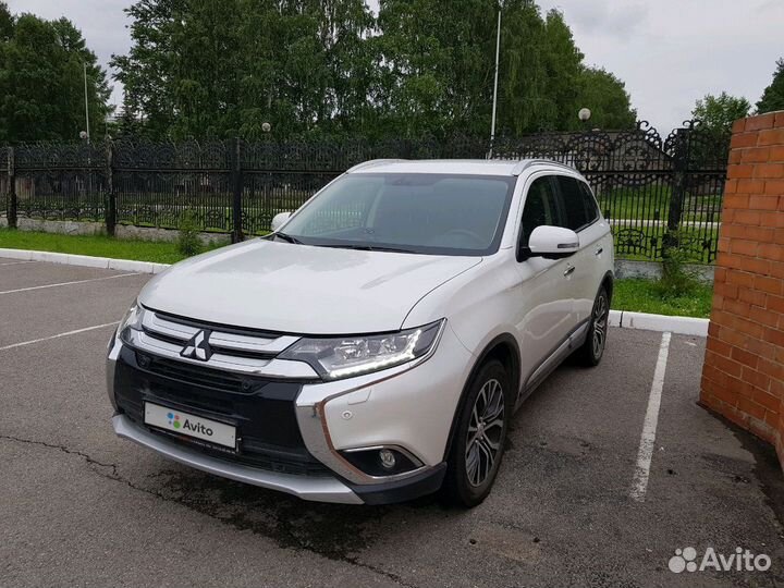 Mitsubishi Outlander 2.4 CVT, 2018, 100 000 км