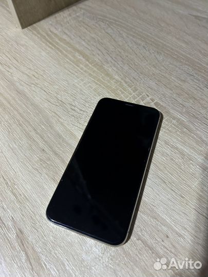 iPhone X, 64 ГБ