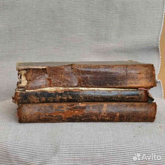Старинные книги