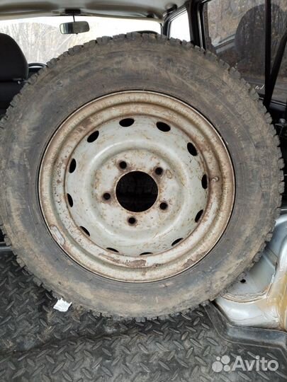 Комплект зимних колес нива