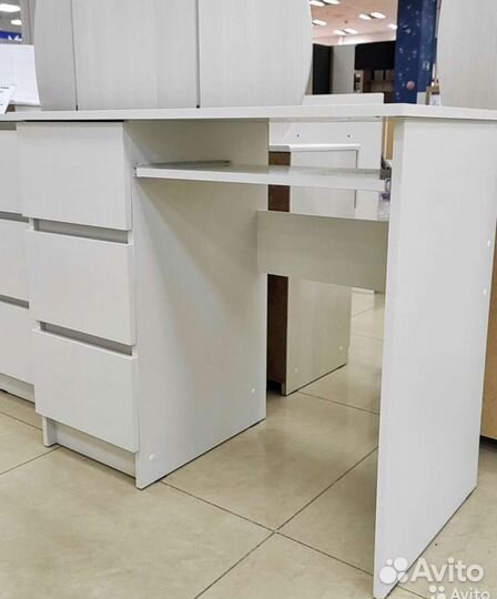 Стол письменный Мори 6/3, белый, левый или правый