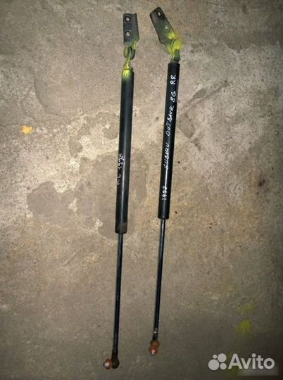 Амортизатор багажника Subaru Outback 1998